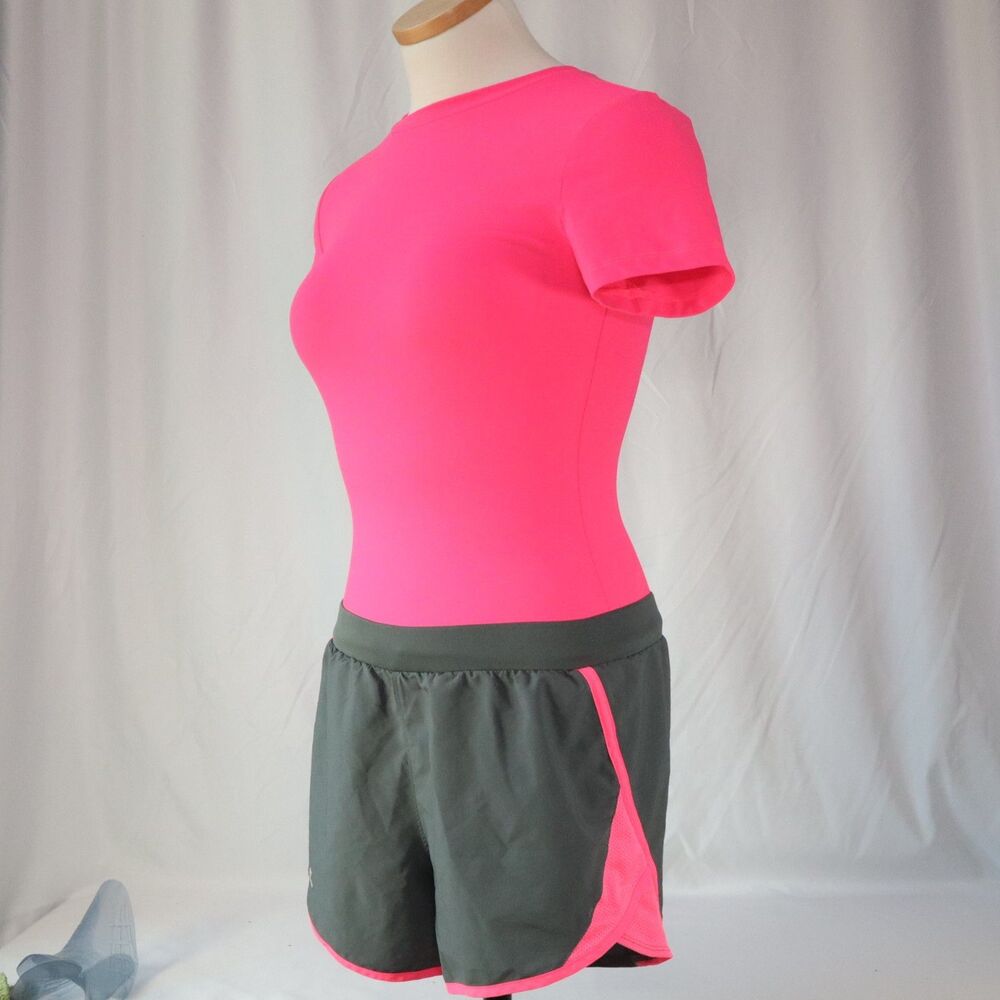 Under Armor Swim Trunks and matching T-shirt girls Size XS (10-12) - Picture 1 of 9